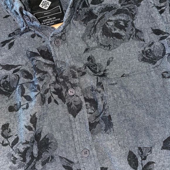Cotton On Short-Sleeve Patterned Button-Down - Picture 5 of 5